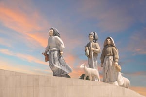 Fátima, Nazaré, Óbidos & São Martinho do Porto Tour