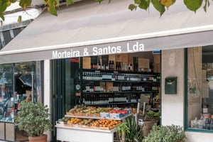 Lisbon: Food Tour in the most Authentic Quarter