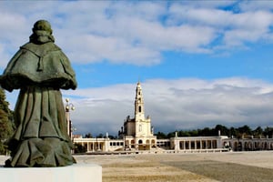 Full-Day Private Guided Tour to Fátima