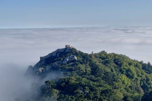 Half-Day Sintra Tour with Pena Palace and Regaleira