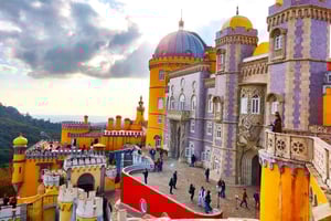 Half-Day Sintra Tour with Pena Palace and Regaleira