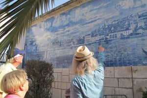 Highlights and Hidden Gems Tour