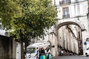 Lisbon Highlights: Private Tuk Tuk Sightseeing City Tour