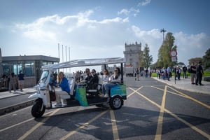 Lisbon Highlights: Private Tuk Tuk Sightseeing City Tour