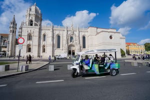Lisbon Highlights: Private Tuk Tuk Sightseeing City Tour