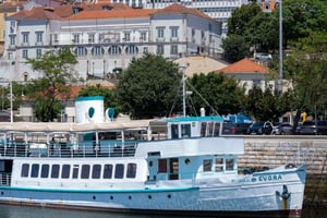 New Year's Eve Cruise with Open Bar, DJ, & Fireworks