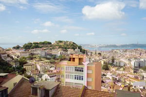 Lisbon on a Tuk Tuk Tour: History, Views & Christmas Lights