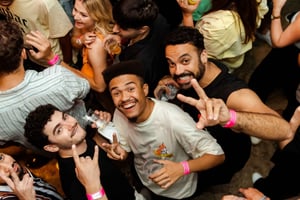 Lisbon PinkStreet Pubcrawl: 1hOpen Bar, Shots,VIP Club Entry