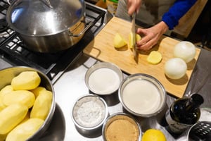 Lisbon: Portuguese Cooking Class with Vegetarian Twist