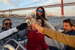 Private Boutique Boat Tour – Sail in Style