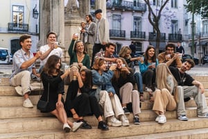 Private Dark History Walking Tour with Drinks