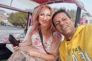 Lisbon: Private Eco-Friendly Tuk-Tuk Tour with Guide