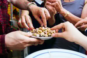 Private Food Tour – 10 Tastings with Locals