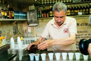 Private Food Tour – 10 Tastings with Locals