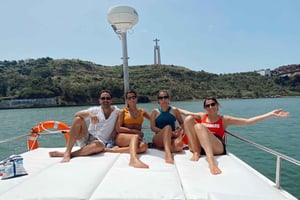 Private Luxury Catamaran Tour with Welcome Drink