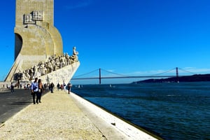 Private Luxury Tour to Belém, Cristo Rei and Alfama.