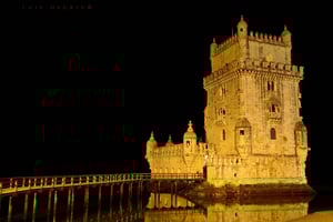 Lisbon Private Night Tour with Fado Show & Dinner