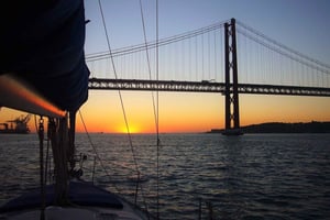 Private Sunset Sailing Tour with Champagne