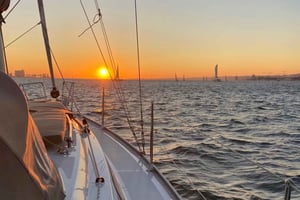Private Tagus River Sunset Cruise on a Luxury Boat