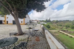 Private Tour Evora with Wine Tasting at the Cartuxa