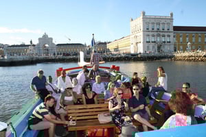 River Tagus Sightseeing Cruise in Traditional Vessel