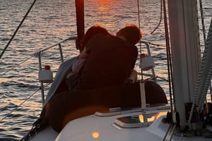 Romantic Sunset Cruise With Wine & Portuguese Tapas