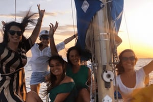 Sailboat Sunset Tour with a Drink