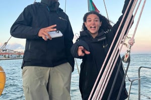 Sailboat Tour w/ Local Guide and Open Bar Green Wine