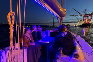 Sailboat Tour w/ Local Guide and Open Bar Green Wine