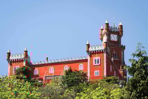 Sintra Full-Day to Pena Palace & Quinta da Regaleira