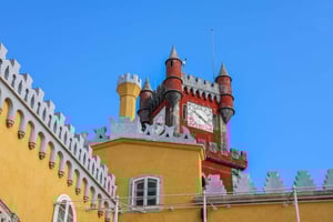 Sintra, Pena Palace & Wine Tasting Small-Group Tour