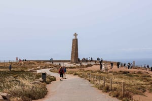 Sintra, Pena Palace & Wine Tasting Small-Group Tour