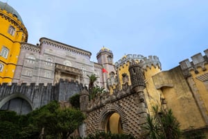 Sintra, Pena Palace & Wine Tasting Small-Group Tour