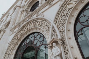 Sintra, Regaleira with ticket guided tour by train