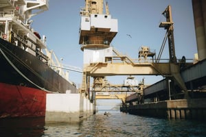 Lisbon Sunset Boat Tour with local Snacks & Drinks