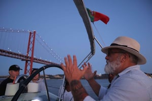 Lisbon Sunset Sailing – Small Group (max 10) Wine & History