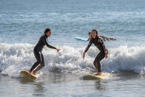 Lisbon Surf Guide - Surf class & Pick Up