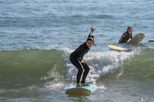 Lisbon Surf Guide - Surf class & Pick Up