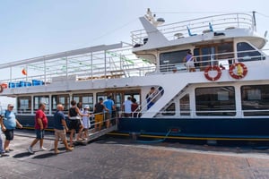 Tagus River New Year's Cruise with Live DJ