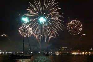 Tagus River New Year's Eve Boat Cruise with Wine
