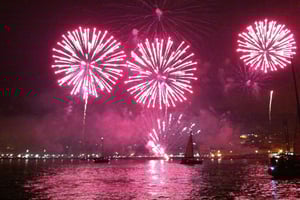 Tagus River New Year's Eve Boat Cruise with Wine