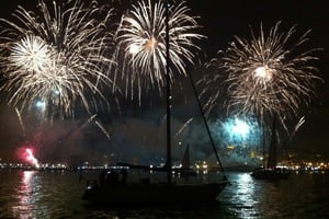 Tagus River New Year's Eve Boat Cruise with Wine