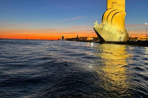 Tagus River Sailboat City Cruise