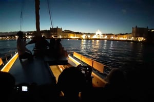 Tagus River Sunset Cruise in a Traditional Vessel