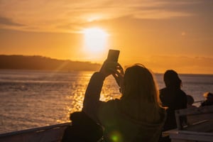 Tagus River Sunset Tour with Snacks and Drink