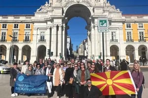 Lisbon Through the Eyes of a Local - Food and Walking Tour