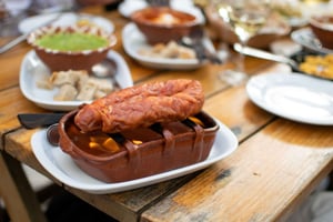 Lisbon Traditional Portuguese Food and Sightseeing Tour