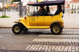 Tuk Tuk City tour with vintage car