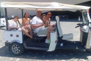 Lisbon. Tuktuk tour, Alfama & Historic city tour