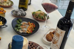 Lisbon Wine and Tapas. 5 Portgueses wines paired with snacks